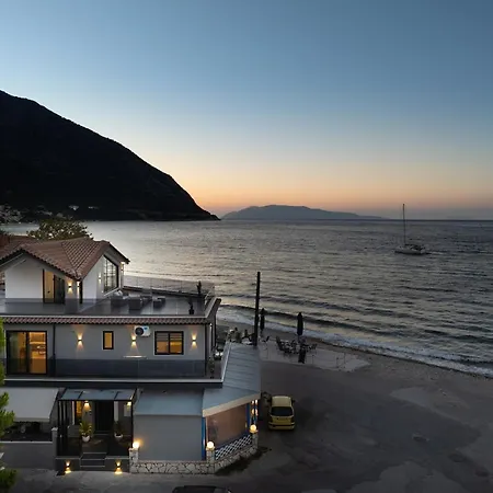 アパート Ristanis Horizon Mare Luxury Beachfront Retreat