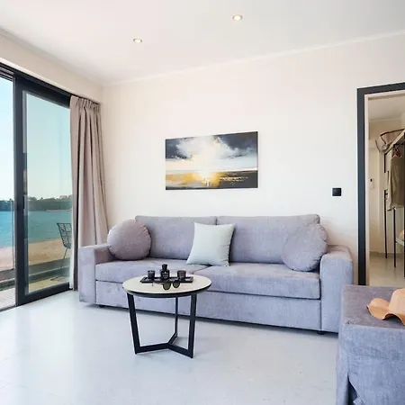 Ristanis Horizon Mare Luxury Beachfront Retreat *